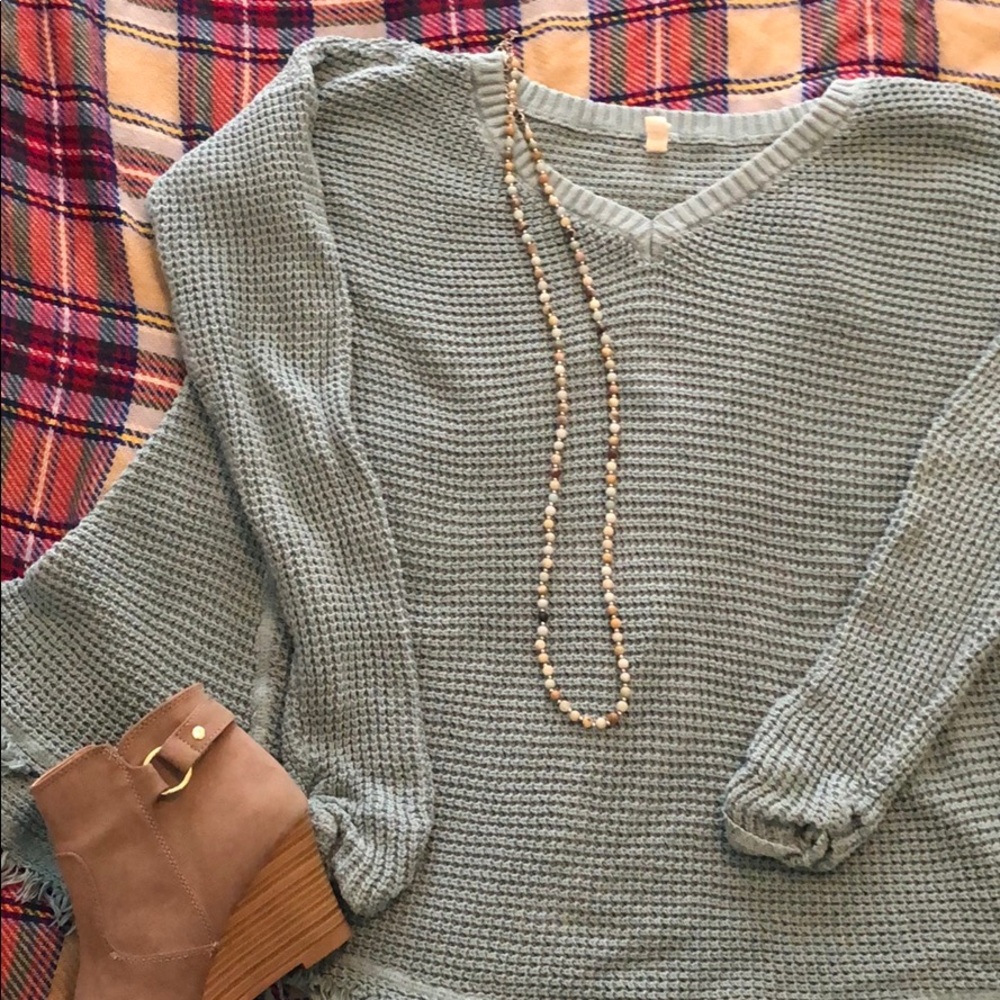 Boutique sweater M/L